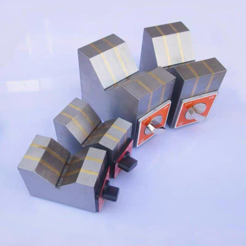 Bllok magnetik V
